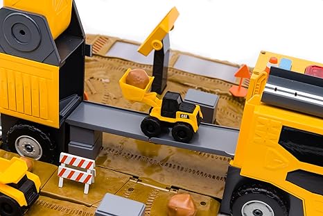 CAT® Little Machines Jumbo Crane Playset