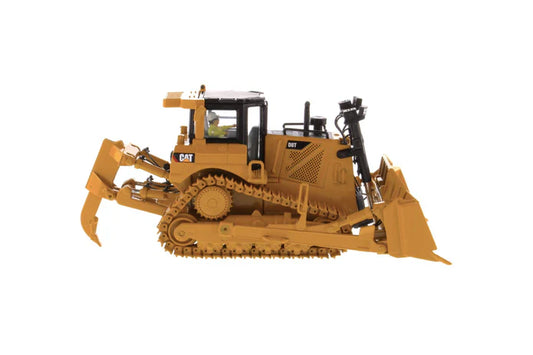 CAT® 1:50 Scale Model – D8T Track-Type Tractor with 8U Blade