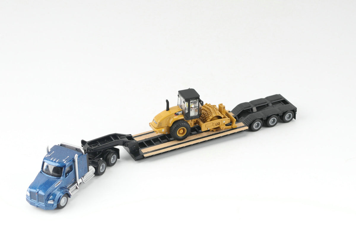 CAT® 1:87 Scale Model – Blue Kenworth T880 with Lowboy Trailer and CP56 Padfoot Roller