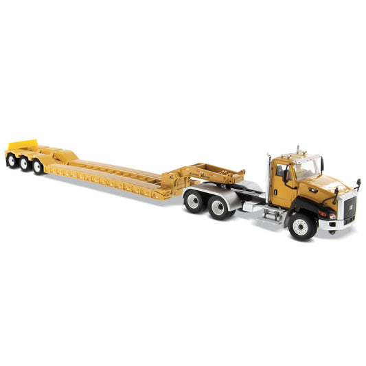 CAT® 1:50 Scale Model – CT660 Day Cab Tractor with Trailer
