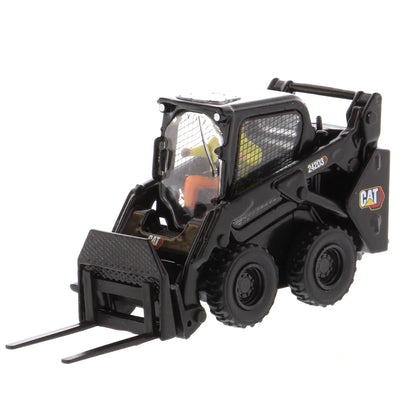1:50 Cat® 242D3 Skid Steer Loader with Special Black Paint