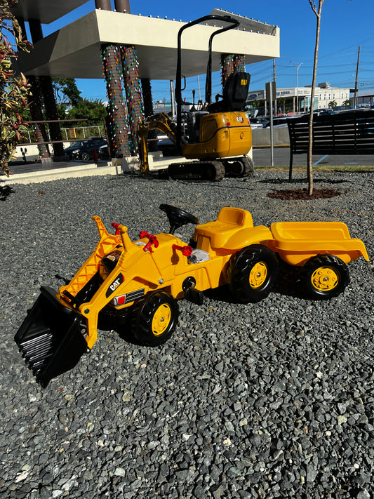 CAT® Ride-On Tractor